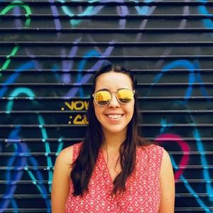 Meet your Posher, Júlia